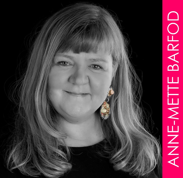 Anne Mette Barfod pink